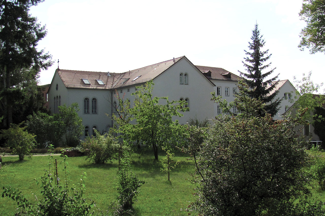 Hedwig-Fröhlich-Haus Alten- und Pflegeheim